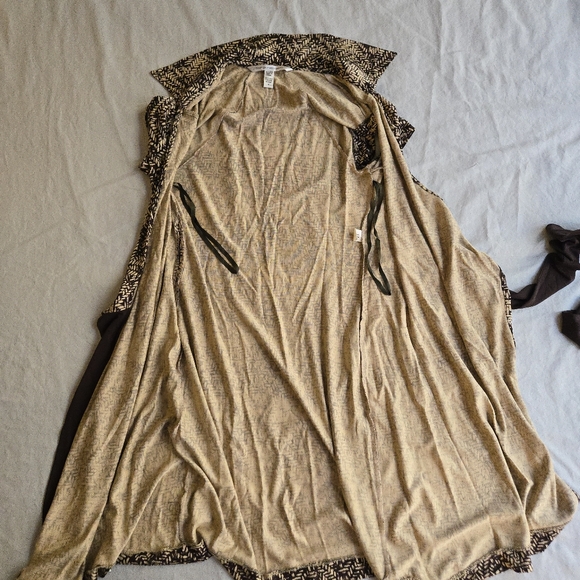 Diane Von Furstenberg Delphine Brown Abstract Printed Wrap Shirt Dress - Picture 3 of 12